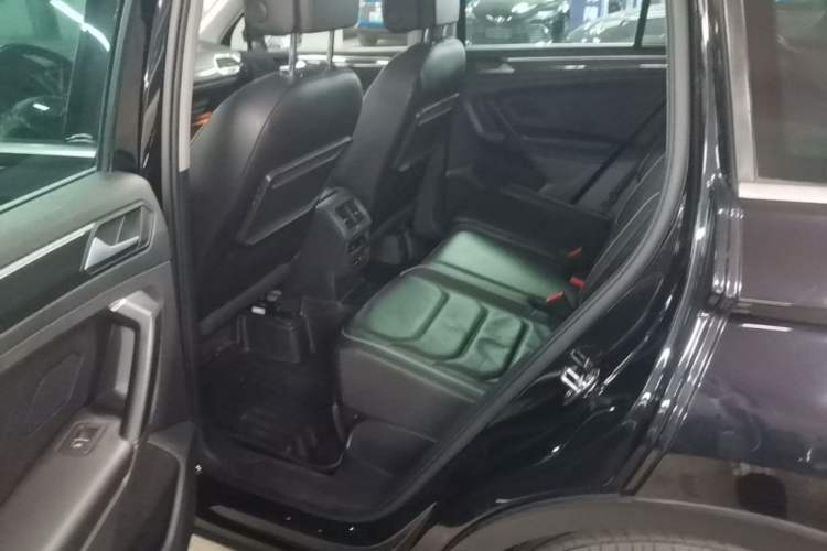 Used Volkswagen Tiguan 2018 330TSI All-Wheel-Drive Innovation Model Left Rear Seat