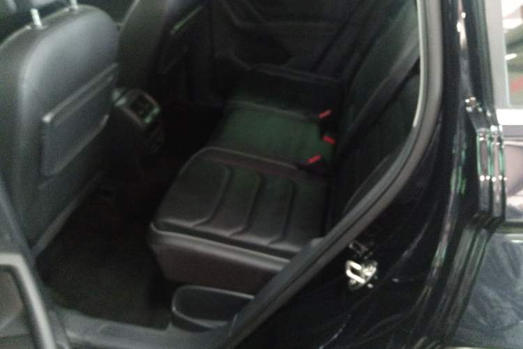Used Volkswagen Tiguan 2018 330TSI All-Wheel-Drive Innovation Model Left Rear Seat