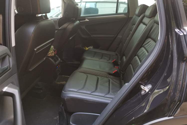 Used Volkswagen Tiguan 2018 330TSI All-Wheel-Drive Innovation Model Left Rear Seat