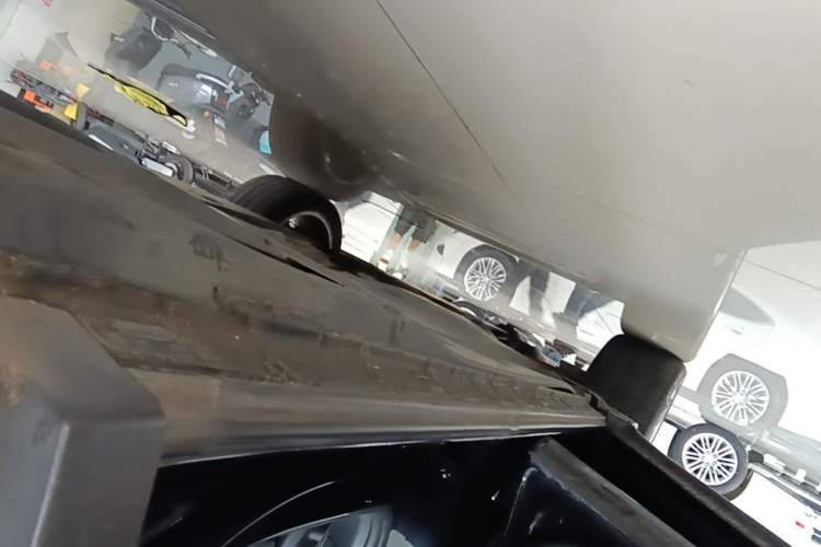 Used Volkswagen Tiguan 2018 330TSI Four-Wheel Drive High-End Model Left Side Sill
