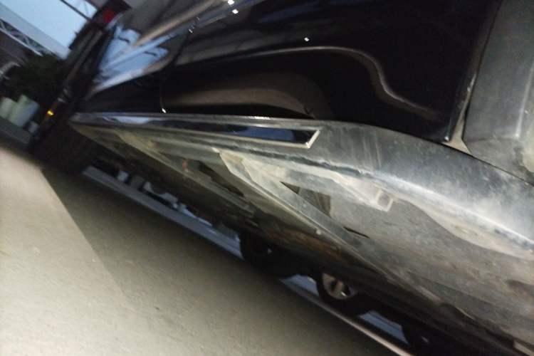 Used Volkswagen Tiguan 2018 330TSI Four-Wheel Drive High-End Model Left Side Sill