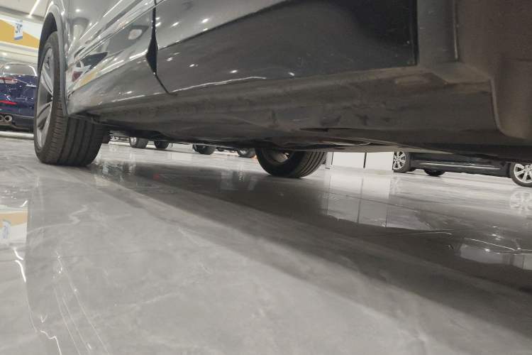 Used Volkswagen Tiguan 2018 330TSI Four-Wheel Drive High-End Model Left Side Sill