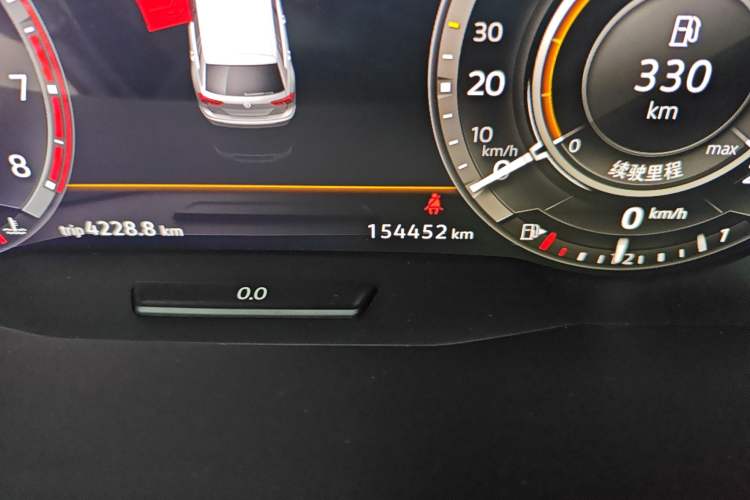 Used Volkswagen Tiguan 2018 330TSI All-Wheel-Drive Innovation Model Odometer Close Up