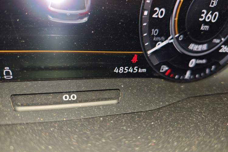 Used Volkswagen Tiguan 2018 330TSI All-Wheel-Drive Innovation Model Odometer Close Up