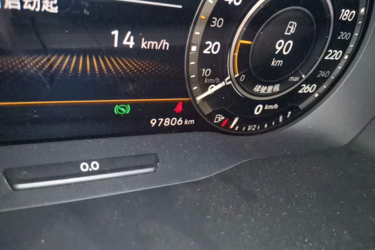 Used Volkswagen Tiguan 2018 330TSI All-Wheel-Drive Innovation Model Odometer Close Up