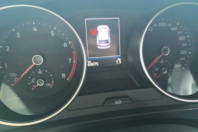 Used Volkswagen Tiguan 2018 280TSI Two-Wheel-Drive Elite Version Odometer Close Up