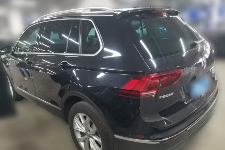 Used Volkswagen Tiguan 2018 330TSI All-Wheel-Drive Innovation Model Rear Left 45 Deg