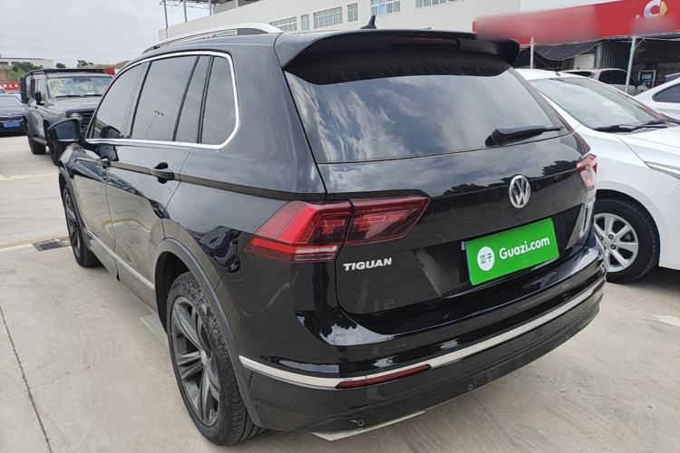 Used Volkswagen Tiguan 2018 380TSI Four-Wheel Drive R-Line Rear Left 45 Deg