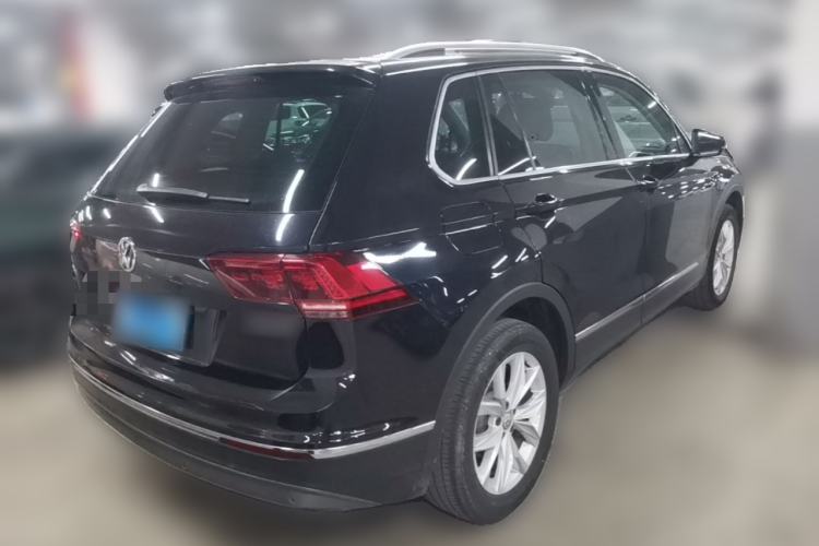 Used Volkswagen Tiguan 2018 330TSI All-Wheel-Drive Innovation Model Rear Right 45 Deg