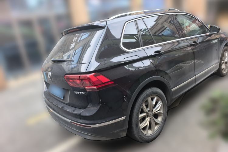 Used Volkswagen Tiguan 2018 330TSI All-Wheel-Drive Innovation Model Rear Right 45 Deg