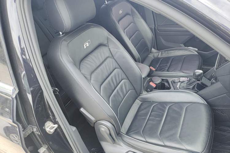 Used Volkswagen Tiguan 2018 380TSI Four-Wheel Drive R-Line Right Front Seat