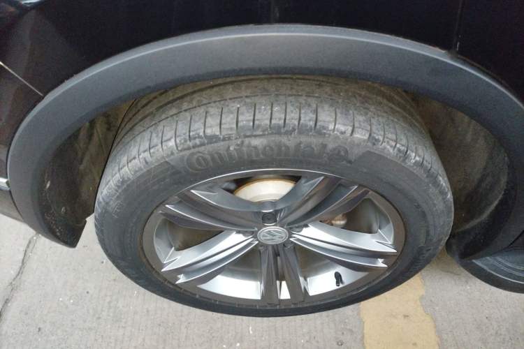 Used Volkswagen Tiguan 2018 330TSI Four-Wheel Drive High-End Model Right Rear Wheel Hub