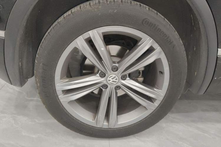 Used Volkswagen Tiguan 2018 330TSI Four-Wheel Drive High-End Model Right Rear Wheel Hub
