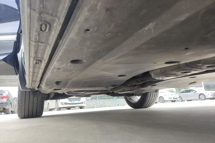 Used Volkswagen Tiguan 2018 380TSI Four-Wheel Drive R-Line Right Side Sill
