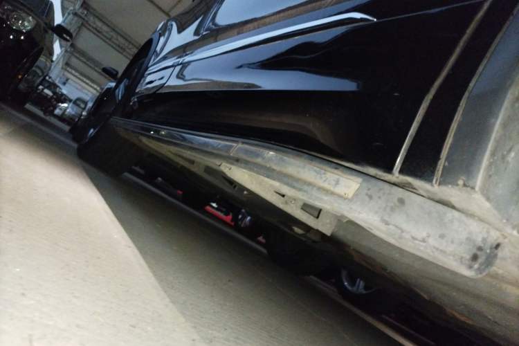Used Volkswagen Tiguan 2018 330TSI Four-Wheel Drive High-End Model Right Side Sill