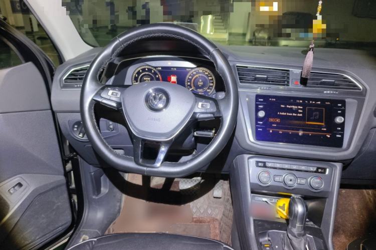 Used Volkswagen Tiguan 2018 330TSI All-Wheel-Drive Innovation Model Steering Wheel