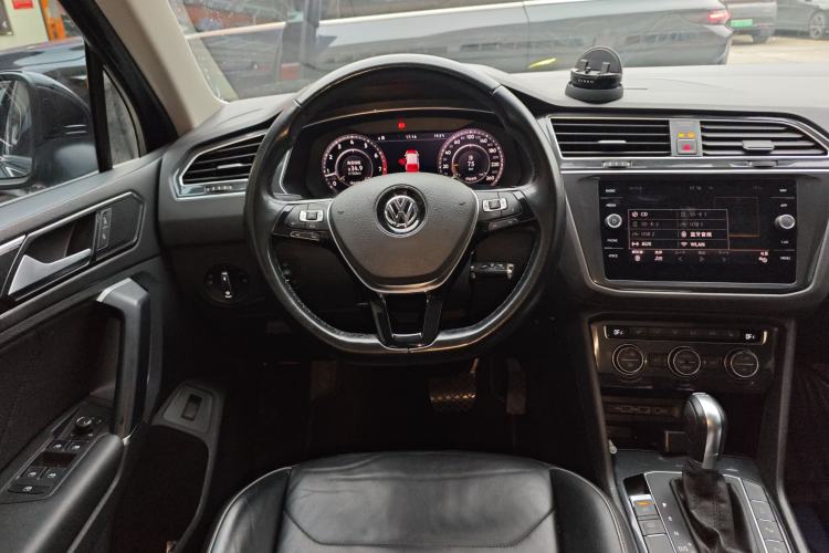 Used Volkswagen Tiguan 2018 330TSI Four-Wheel Drive High-End Model Steering Wheel