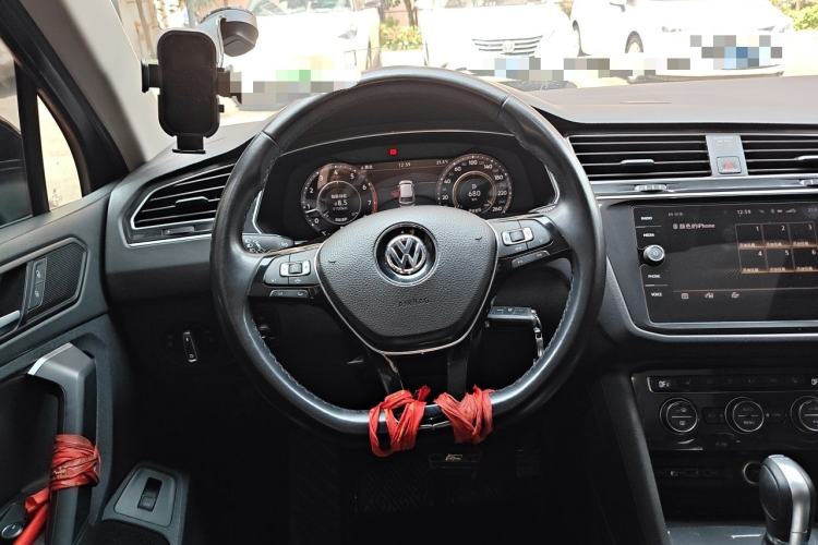 Used Volkswagen Tiguan 2018 330TSI All-Wheel-Drive Innovation Model Steering Wheel