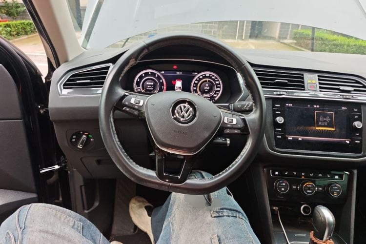 Used Volkswagen Tiguan 2018 330TSI Four-Wheel Drive High-End Model Steering Wheel