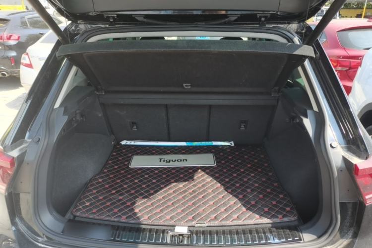 Used Volkswagen Tiguan 2018 330TSI Four-Wheel Drive High-End Model Trunk