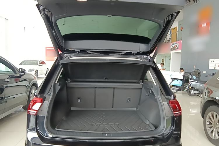 Used Volkswagen Tiguan 2018 330TSI Four-Wheel Drive High-End Model Trunk