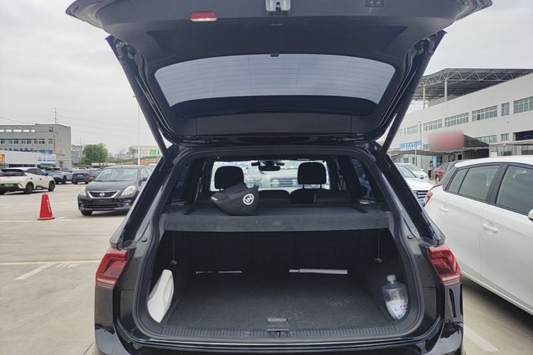 Used Volkswagen Tiguan 2018 380TSI Four-Wheel Drive R-Line Trunk