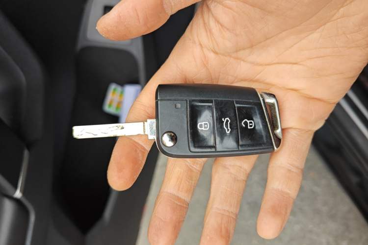 Used Volkswagen Tiguan 2018 330TSI All-Wheel-Drive Innovation Model Vehicle Key