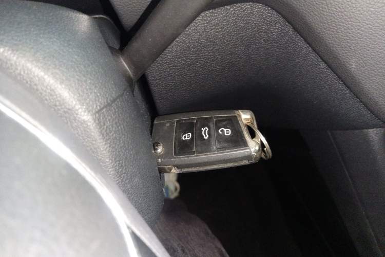Used Volkswagen Tiguan 2018 330TSI All-Wheel-Drive Innovation Model Vehicle Key