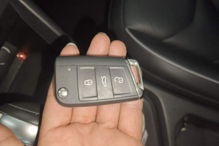 Used Volkswagen Tiguan 2018 330TSI Four-Wheel Drive High-End Model Vehicle Key
