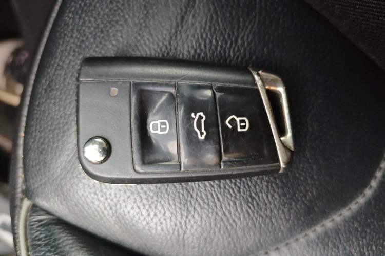 Used Volkswagen Tiguan 2018 330TSI Four-Wheel Drive High-End Model Vehicle Key