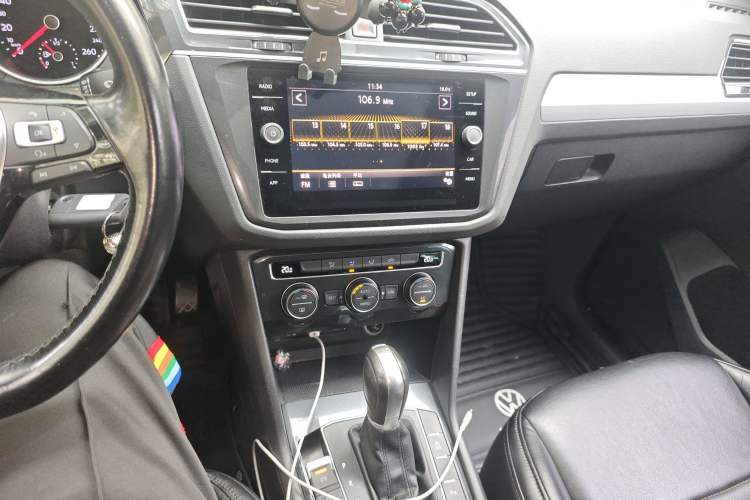 Used Volkswagen Tiguan 2018 280TSI Two-Wheel-Drive Elite Version Audio And AC Panel