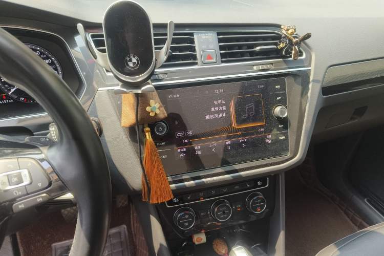 Used Volkswagen Tiguan 2018 330TSI Four-Wheel Drive High-End Model Audio And AC Panel