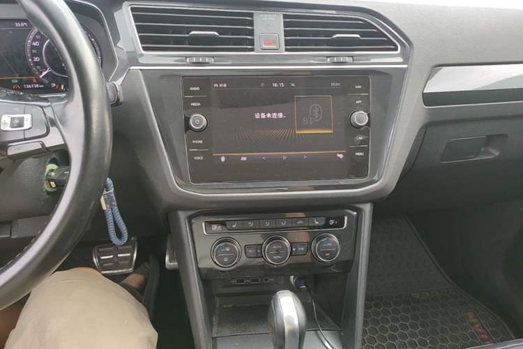 Used Volkswagen Tiguan 2018 330TSI Four-Wheel Drive High-End Model Audio And AC Panel