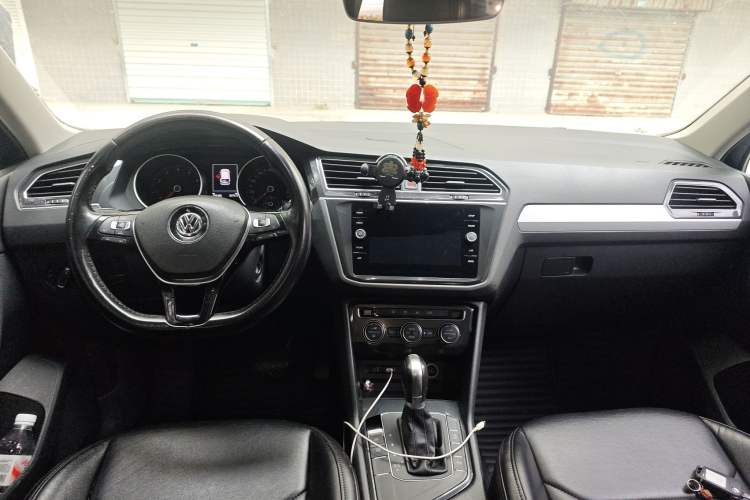 Used Volkswagen Tiguan 2018 280TSI Two-Wheel-Drive Elite Version Center Console