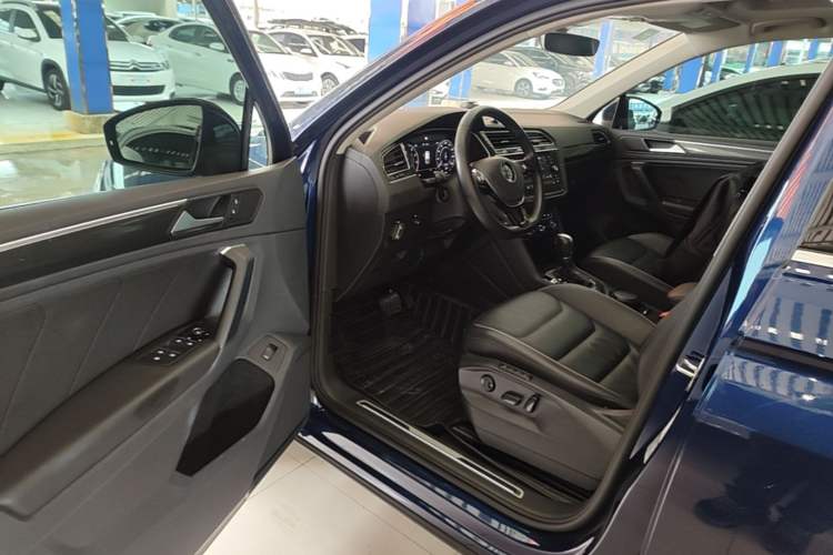 Used Volkswagen Tiguan 2018 330TSI All-Wheel-Drive Innovation Model Driver Seat