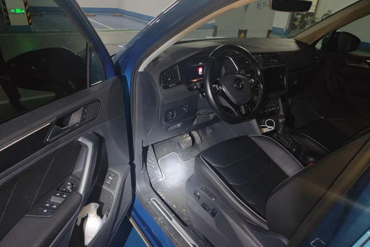 Used Volkswagen Tiguan 2018 330TSI All-Wheel-Drive Innovation Model Driver Seat