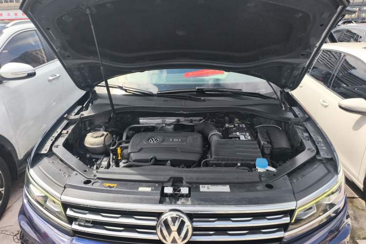 Used Volkswagen Tiguan 2018 380TSI Four-Wheel Drive R-Line Engine Bay