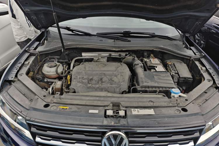 Used Volkswagen Tiguan 2018 330TSI All-Wheel-Drive Innovation Model Engine Bay