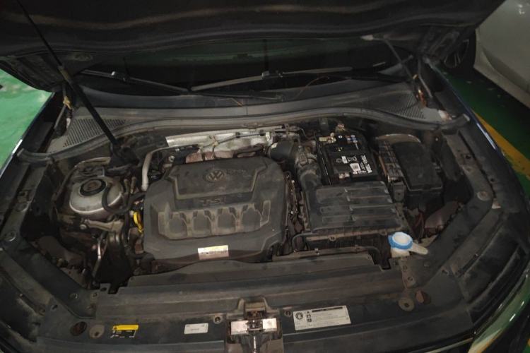 Used Volkswagen Tiguan 2018 330TSI All-Wheel-Drive Innovation Model Engine Bay