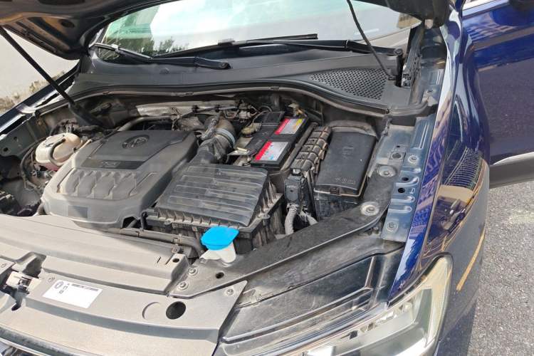 Used Volkswagen Tiguan 2018 330TSI All-Wheel-Drive Innovation Model Engine Bay Left