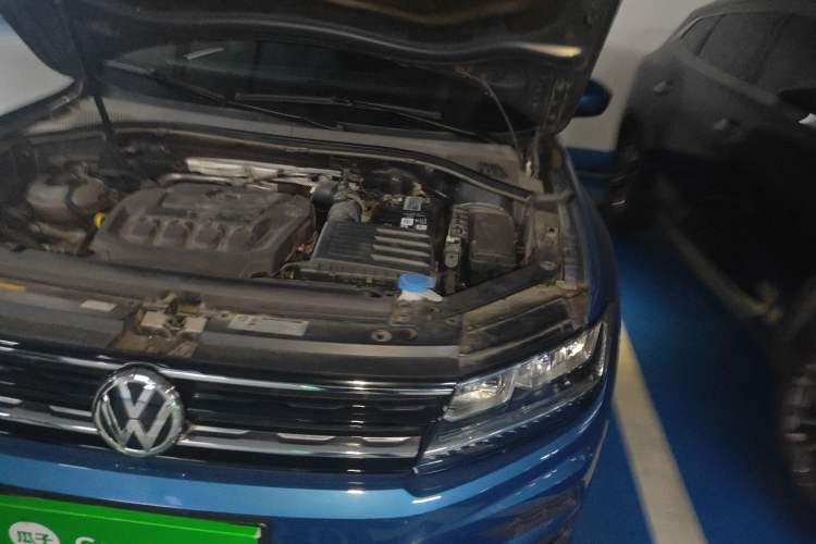 Used Volkswagen Tiguan 2018 330TSI All-Wheel-Drive Innovation Model Engine Bay Left