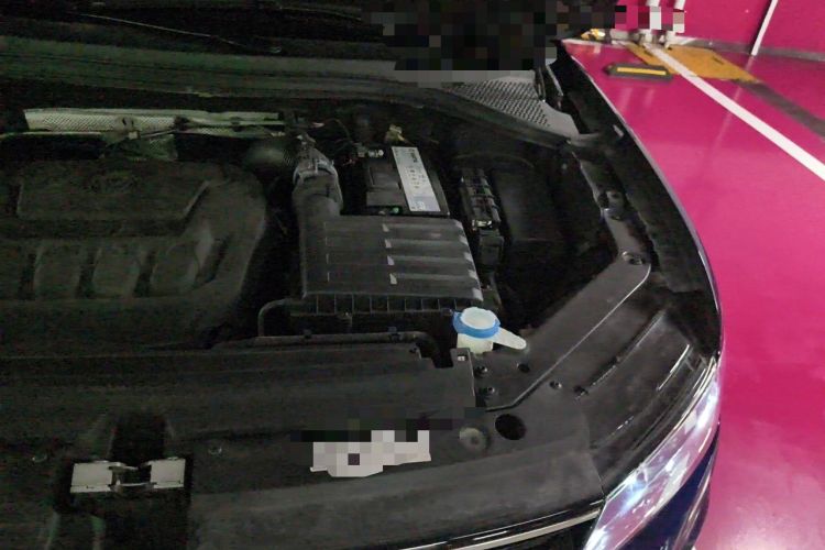 Used Volkswagen Tiguan 2018 330TSI All-Wheel-Drive Innovation Model Engine Bay Left