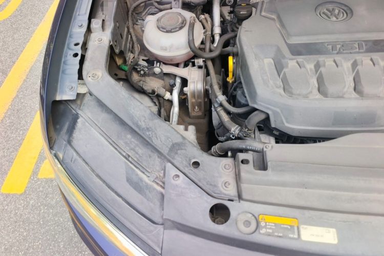 Used Volkswagen Tiguan 2018 330TSI All-Wheel-Drive Innovation Model Engine Bay Right