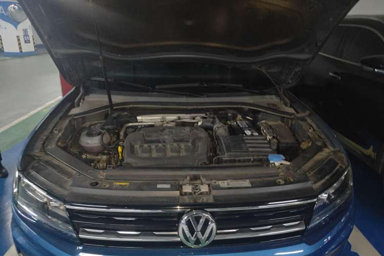 Used Volkswagen Tiguan 2018 330TSI All-Wheel-Drive Innovation Model Engine Bay