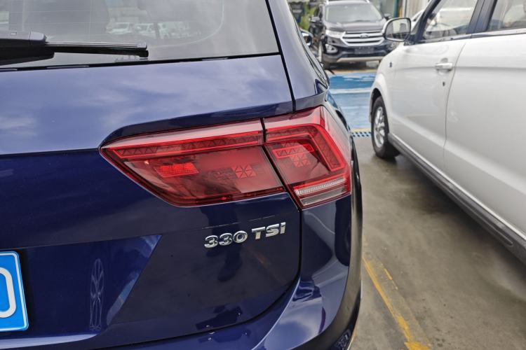 Used Volkswagen Tiguan 2018 330TSI All-Wheel-Drive Innovation Model Exterior 3
