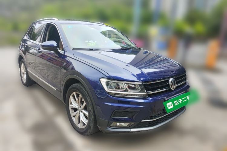 Used Volkswagen Tiguan 2018 330TSI All-Wheel-Drive Innovation Model Front Right 45 Deg