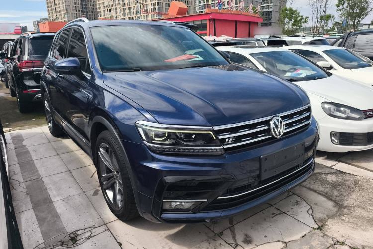 Used Volkswagen Tiguan 2018 380TSI Four-Wheel Drive R-Line Front Right 45 Deg