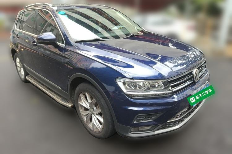 Used Volkswagen Tiguan 2018 330TSI All-Wheel-Drive Innovation Model Front Right 45 Deg