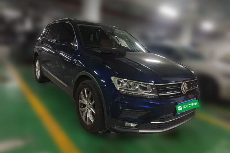 Used Volkswagen Tiguan 2018 330TSI All-Wheel-Drive Innovation Model Front Right 45 Deg