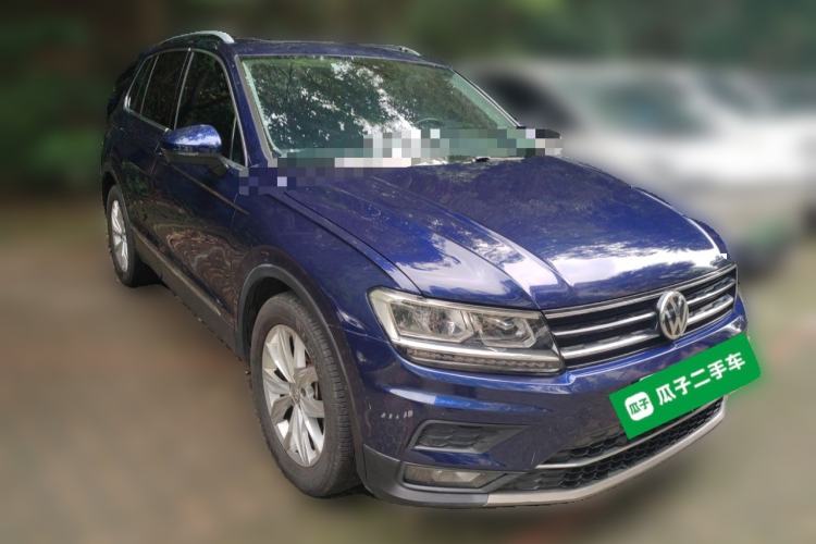 Used Volkswagen Tiguan 2018 330TSI All-Wheel-Drive Innovation Model Front Right 45 Deg